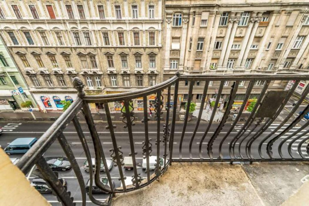 Hi-Bp Design Home Apartments In The Heart Of Будапешт Экстерьер фото
